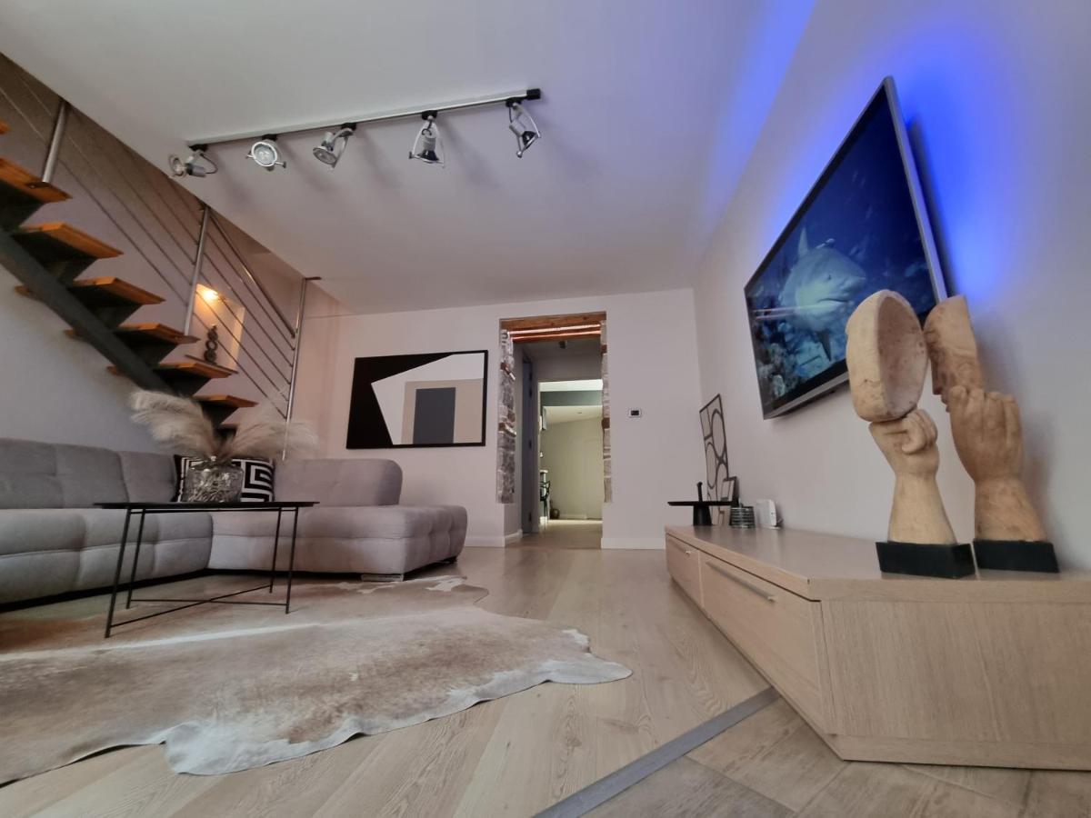 Arena Design Apartments With Free Private Parking And With A Terrace Pula Ngoại thất bức ảnh